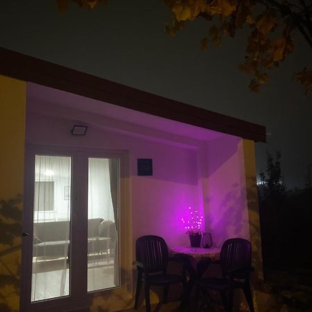 Studio Apartment Adrijana Zagreb Exterior foto